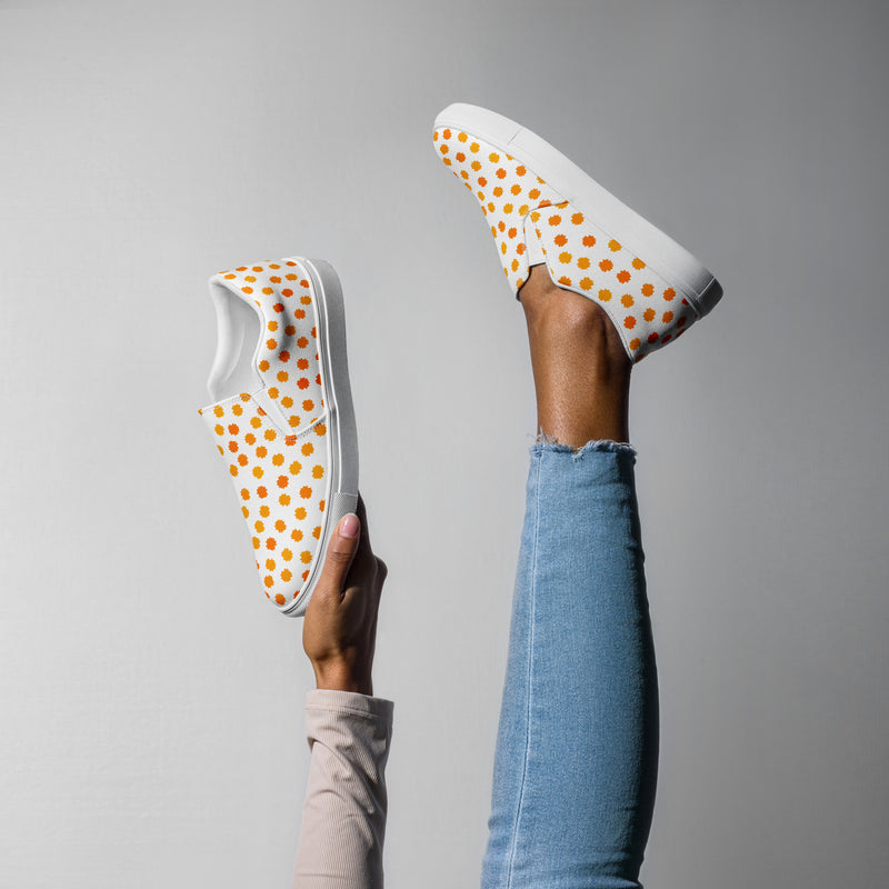 Versatile Women's slip-on canvas shoes